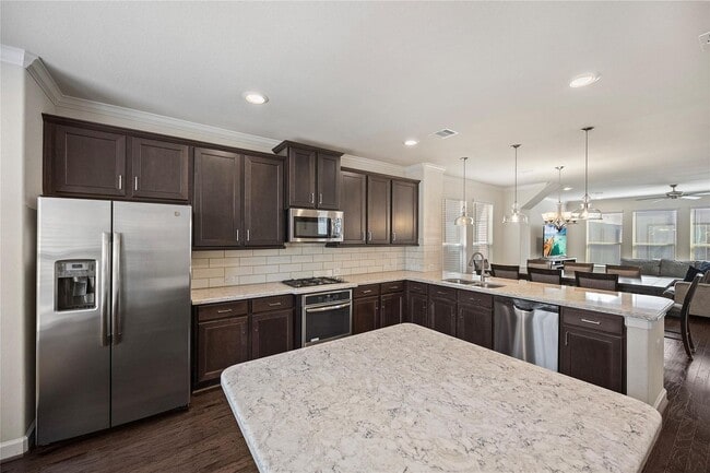 Building Photo - 1506 Brayson Oaks Pl