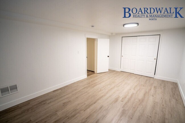 Building Photo - Newly Remodeled 3 Bedroom East of Harrison Blvd!