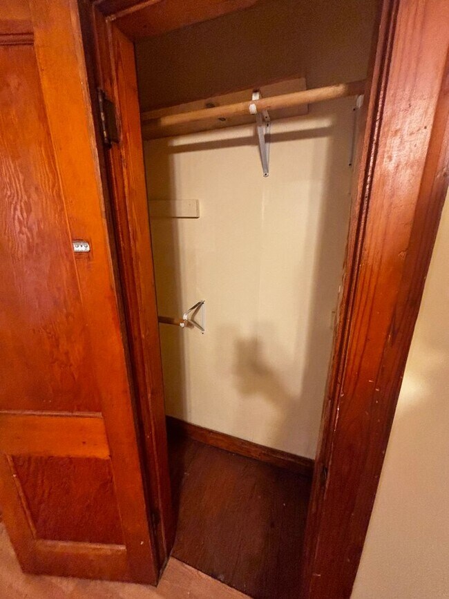 Building Photo - COMING SOON! Beautiful Two Bedroom in Upper Lafayette