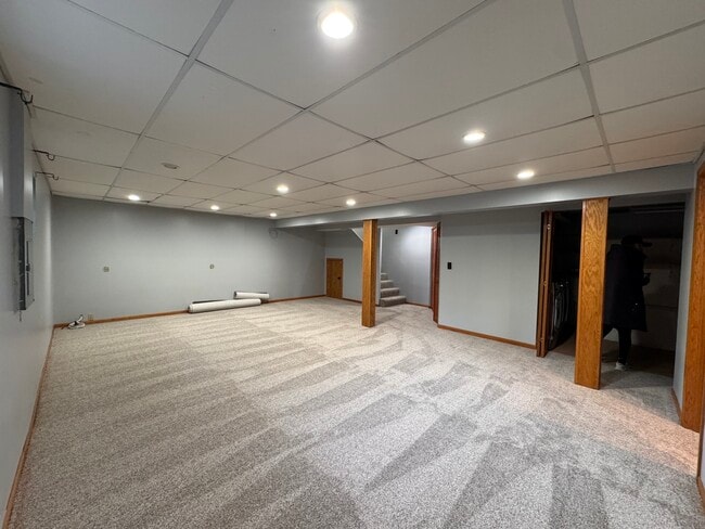 Building Photo - 1661 Estate Cir