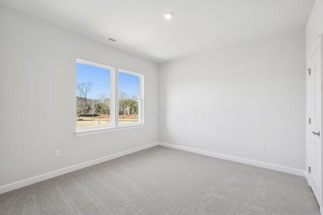 Building Photo - 228 Oak Summit Pl