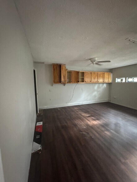 Building Photo - 3514 Sabine Ave
