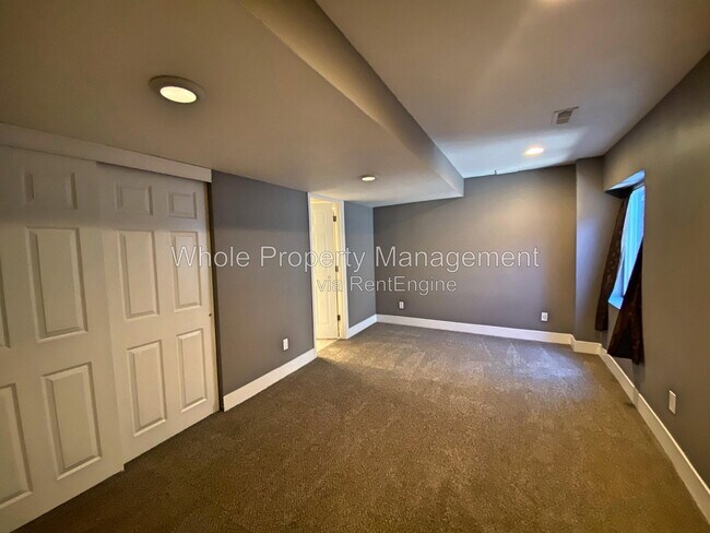 Building Photo - 5981 S Zante Way