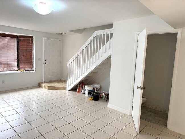 Building Photo - 10029 SW 77th Ct