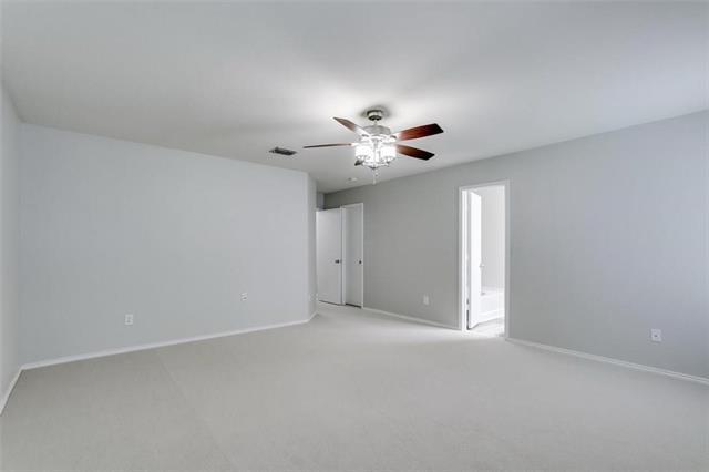 Building Photo - 2908 Desert Dr