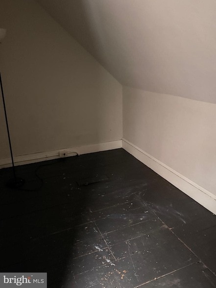 Building Photo - 73 Walnut St