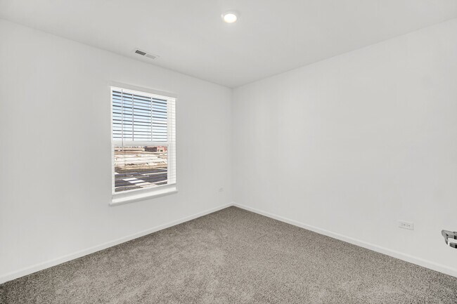 Building Photo - 25708 W Yorkshire Dr