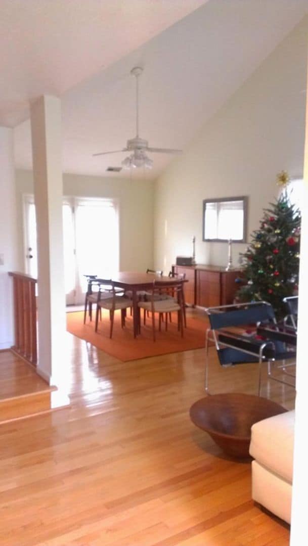 Building Photo - Woods Edge End Town Home with 2 Car Garage - Rent TBD
