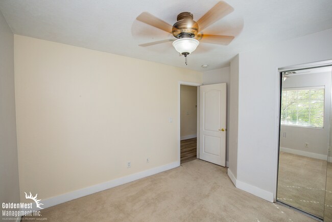 Building Photo - Beautifully Upgraded 5Bdm 3Ba Home Located in the Highly Desirable Summerlin.