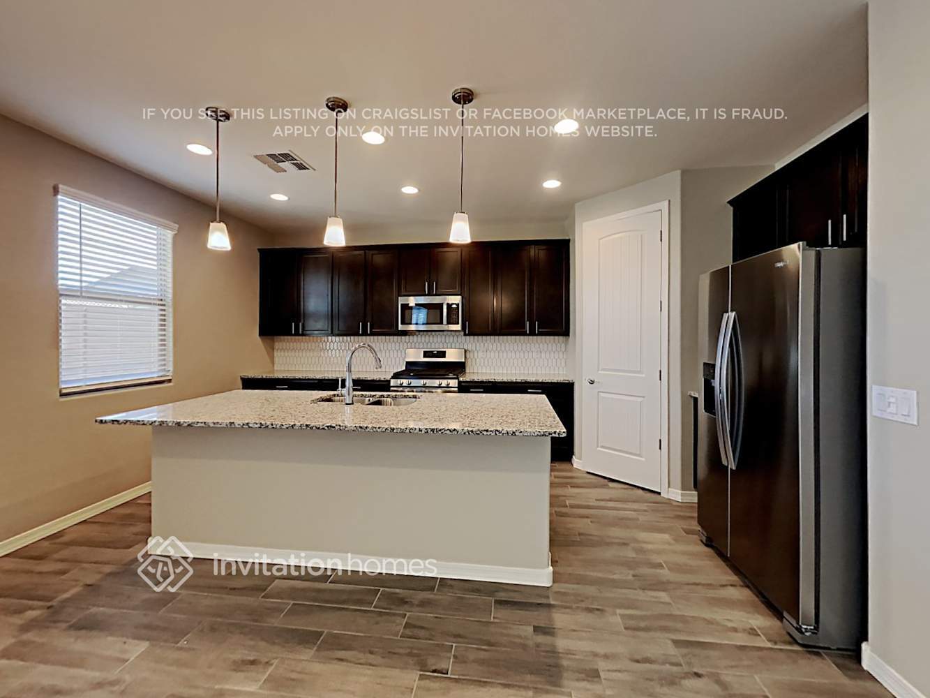 Building Photo - 2109 N 209th Ln