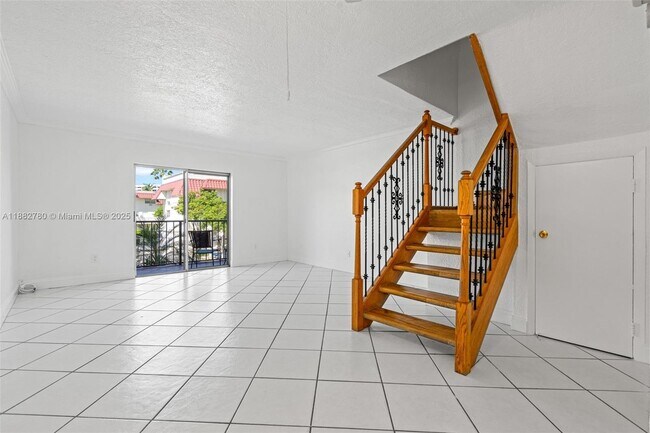 Building Photo - 8650 SW 67th Ave