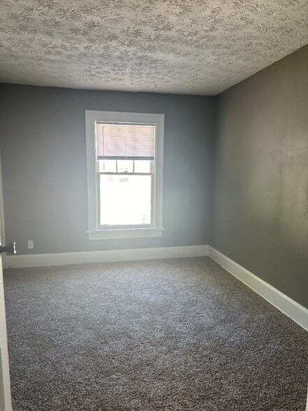 Building Photo - 129 Getting Pl