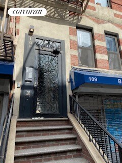 Building Photo - 109 Madison St