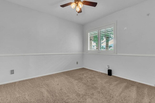 Building Photo - 244 White Oak Rd