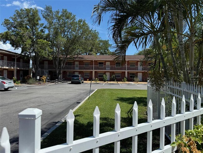 Primary Photo - 3301 58th Ave S