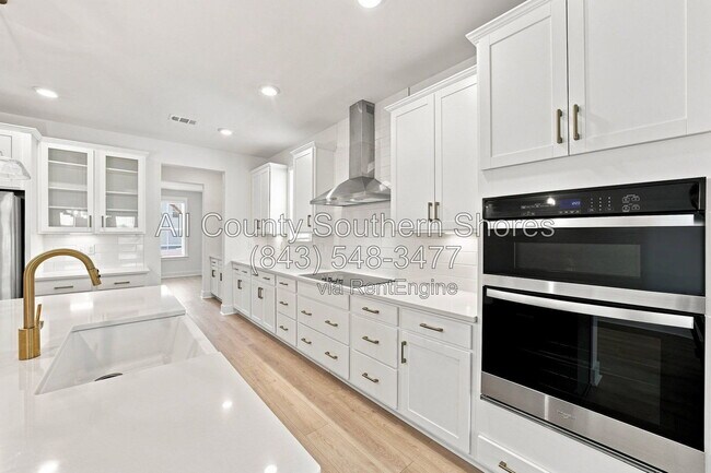 Building Photo - 3084 Claredon St