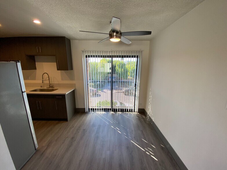 Building Photo - 3510 Clarington Ave