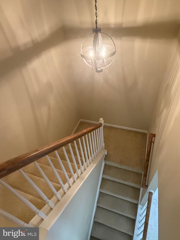 Building Photo - 2082 Deer Run Dr