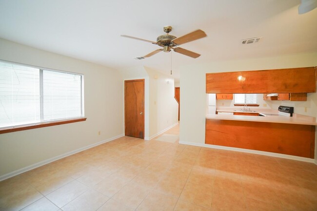 Building Photo - 1820 Nicklaus Dr