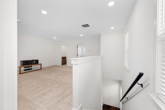 Building Photo - 5628 Gerber Rd