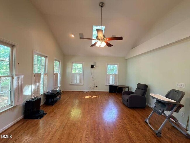 Building Photo - 109 E Seve Ct