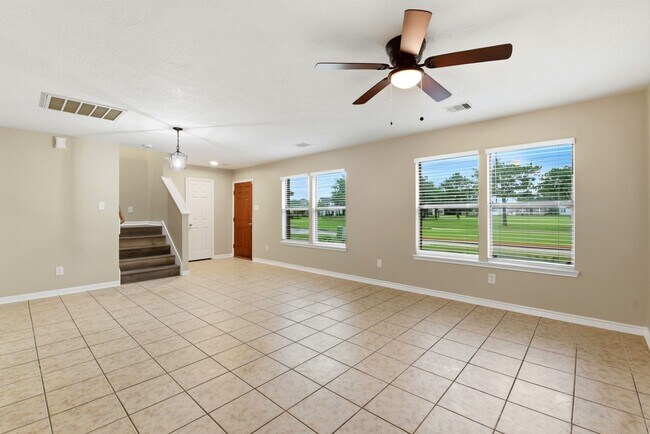 Building Photo - 1230 Grassy View Dr
