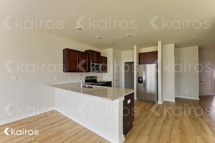 Building Photo - 6411 Upchurch Dr