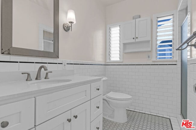 Building Photo - 6627 W 6th St