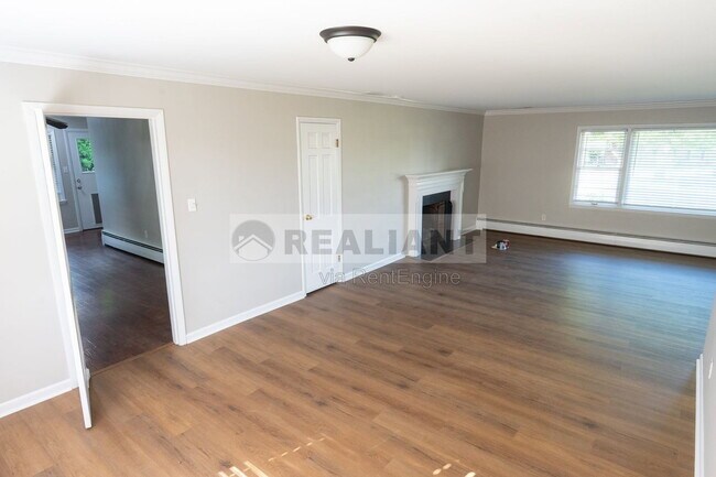 Building Photo - 517 N 3rd St