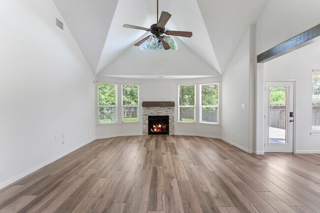 Building Photo - 2 Granite Path Pl
