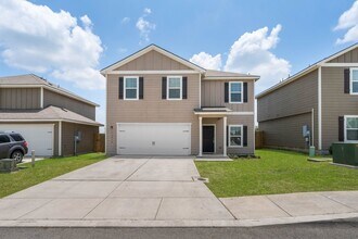 Building Photo - Spacious 4-Bed Home with Island Kitchen & Fenced Yard in Converse – 2,205 Sq Ft!