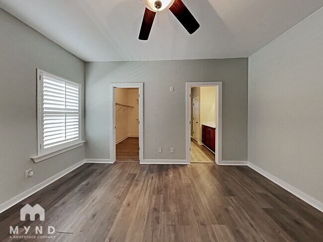 Building Photo - 325 Hathaway Ln