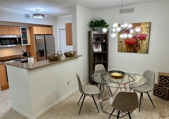 Building Photo - 625 Casa Loma Blvd