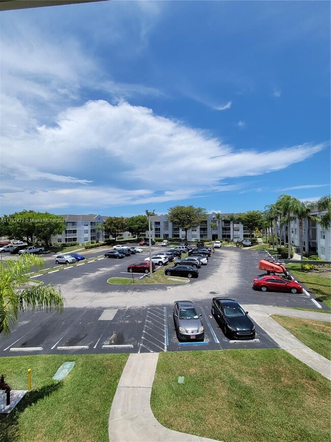 Building Photo - 8600 SW 212th St