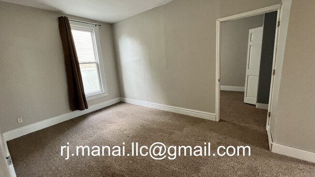 Building Photo - 1033 S Gibson St