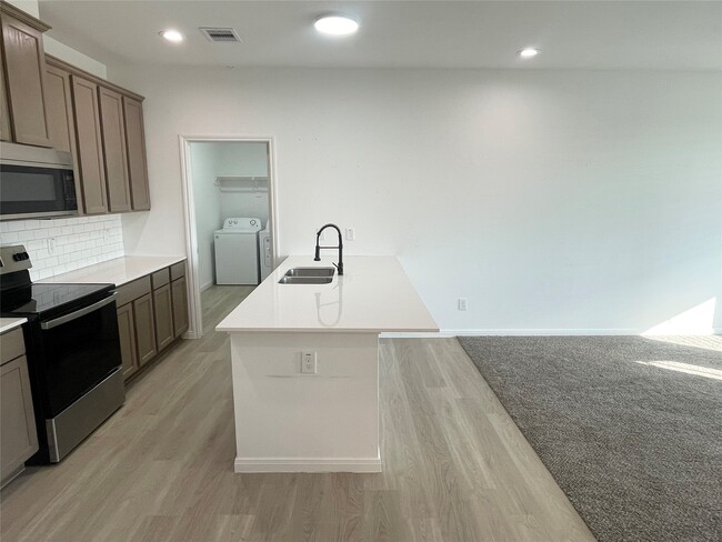 Building Photo - 2400 Nile Valley Rd