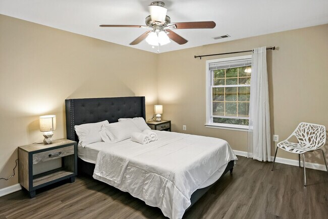 Building Photo - 2021 Washington Blvd