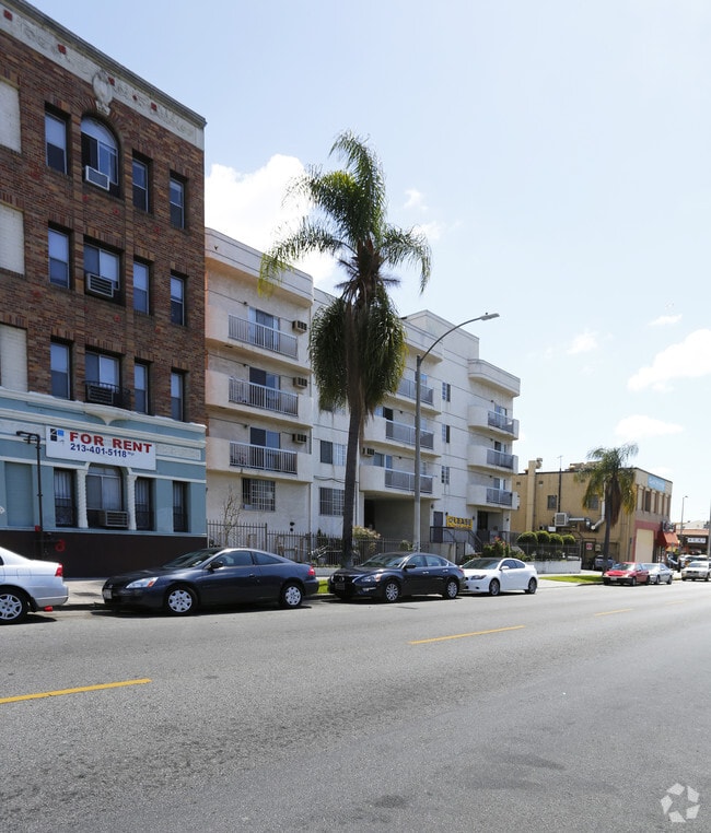 748 S Catalina St - Residential Condominium