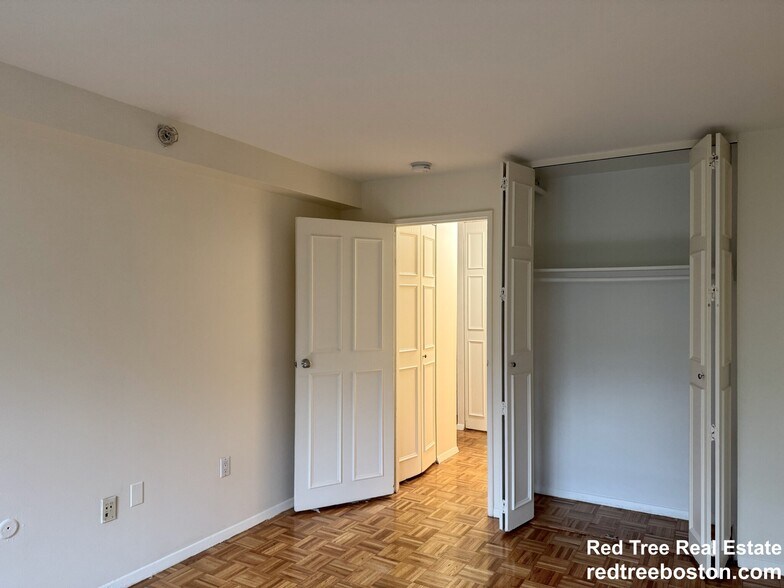 Building Photo - 185 Freeman St