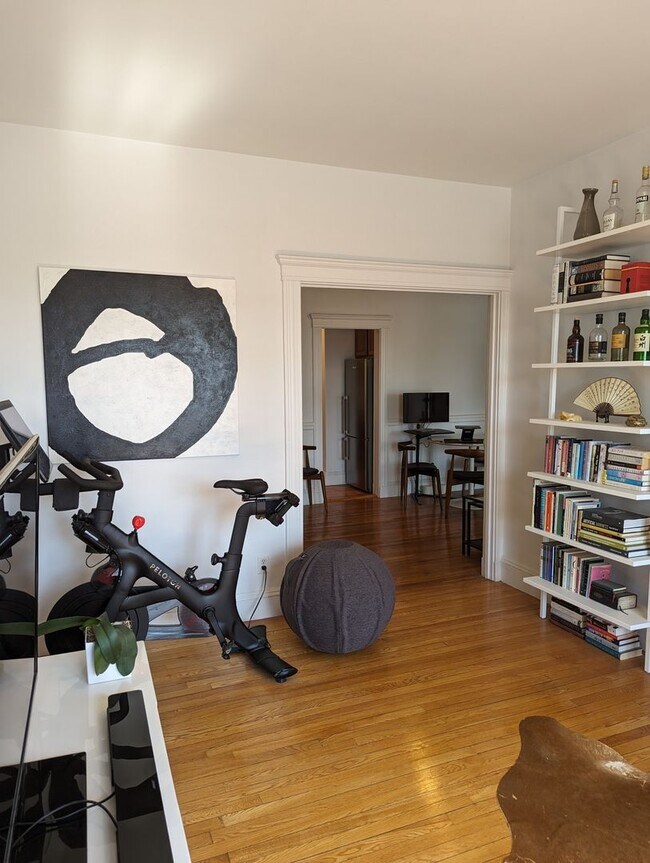 Building Photo - SEPTEMBER 1 Cambridge lovely 1 bedroom on Shepard Street