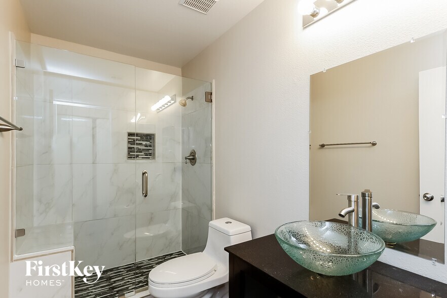 Building Photo - 9964 S Trailing Vine St