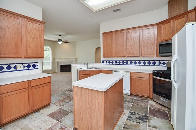 Building Photo - 5819 Mitre Peak Ln