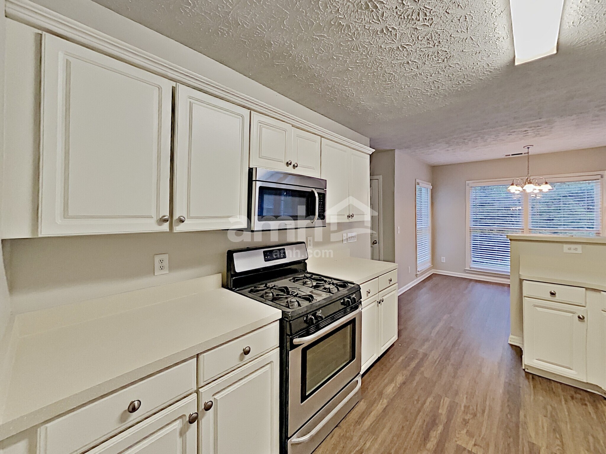Building Photo - 375 Saybrook Crossing
