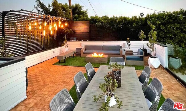 Building Photo - 1524 N Sierra Bonita Ave