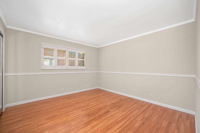 Building Photo - 44771 Garden Ct