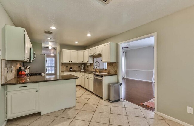 Building Photo - 1123 Juniper Canyon Ln