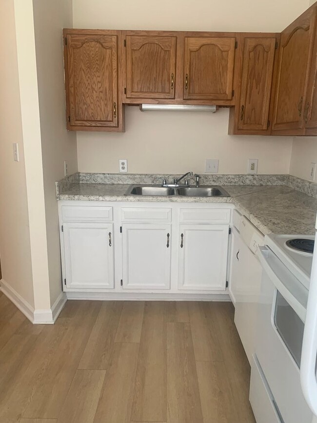 Building Photo - 6133 Highcastle Ct