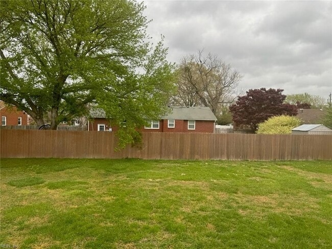 Building Photo - 6328 Shelby Ln