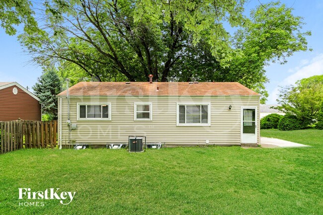Building Photo - 12543 Missouri Bottom Rd