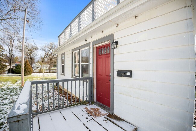 Building Photo - Studio coming available soon!